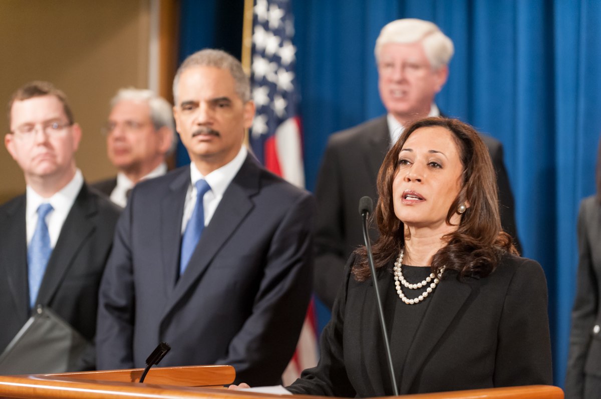 SperoNews's tweet image. Kamala Harris places trigger warning on email about lynching speroforum.com/a/PTKPEUDYVZ25… #politics #kamalaharris #triggerwarning #education #politicalcorrectness #race #firstamendment #google #facebook #twitter #youtube