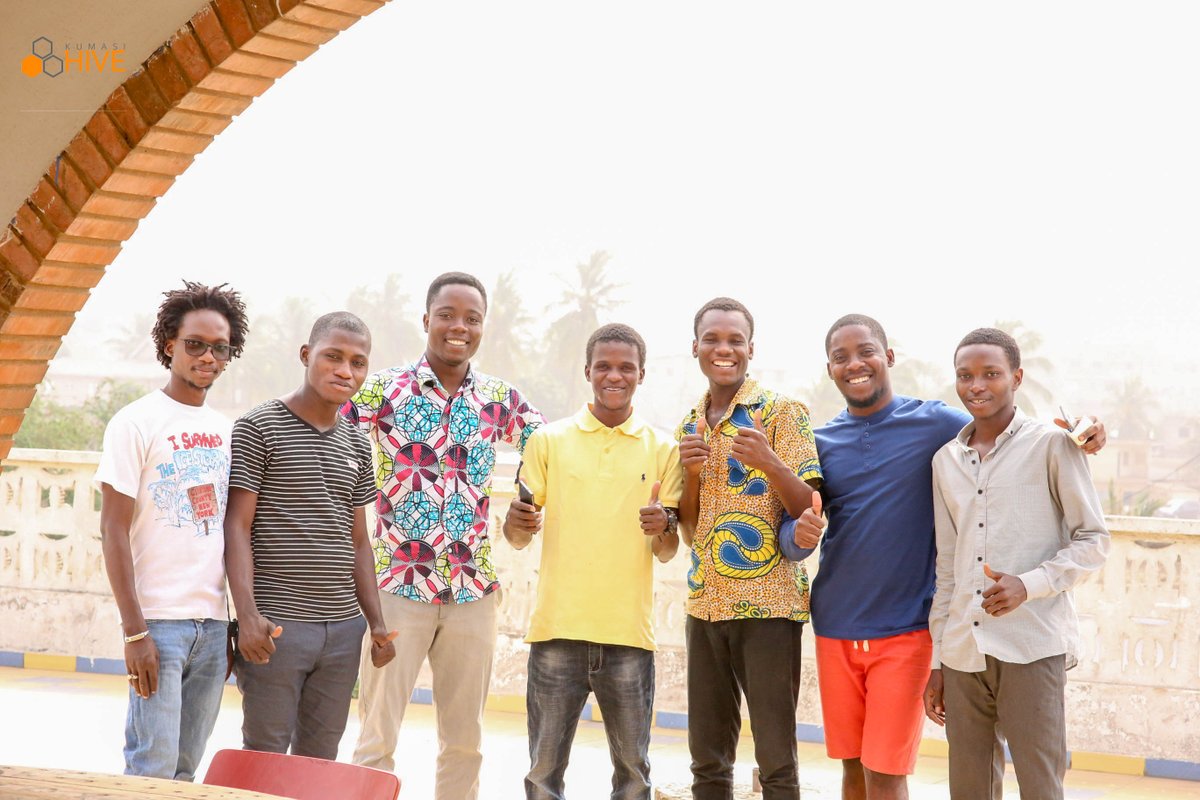 KumasiHive's tweet image. Boot[Woe]Camp day 1 in pictures. This is a french Technology fair at @woelab in Lome, Republic of Togo. Over the next few days, various exhibitions and workshops will be organised to boost technology and train people in various field. 

#KumasiHive #Woelab #DoniLab #Blolab