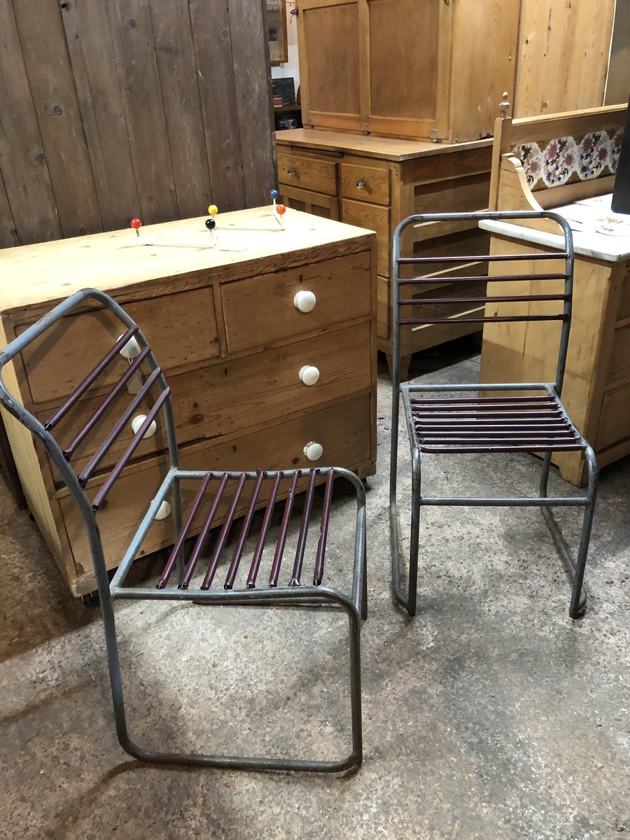 WelshRarebits2's tweet image. Take a stroll around our eBay shop at stores.ebay.co.uk/Welsh-Rarebits… 
#pubtable #gaskellandchambers #vintageboxes #pinechest #pinewashstand #kitchencabinet #pantry #metalchairs #biddulphindustries #brasshandles #inkwell #firebucket #lights #lighting #Staffordshire