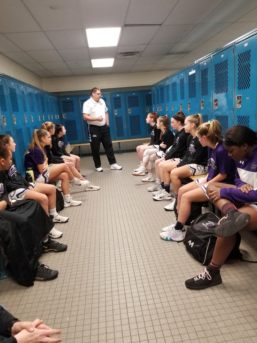 coachbibbs's tweet photo. Pre game talk @CHSVGbball 
Vs marshall #gotilly https://t.co/Pb5foYUiCD