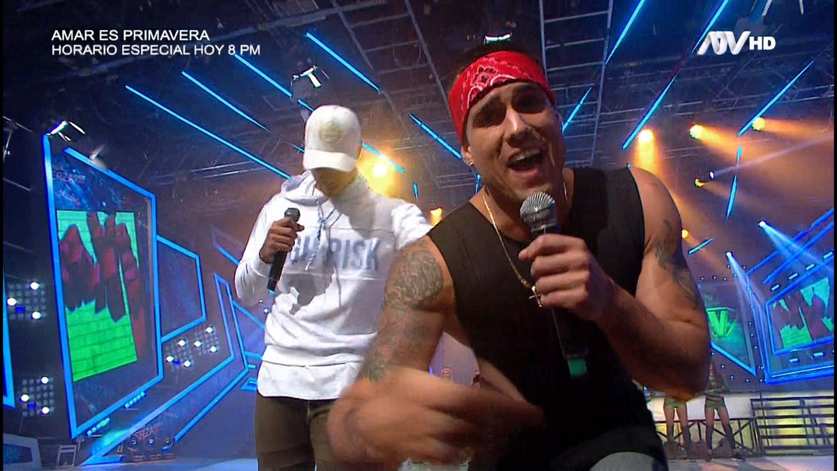 Combate_ATV's tweet image. ¡Talento nato! Los hermanos .@JotaBenzOficial y @GinoAssereto demostraron que la música también es lo suyo Sigue la señal EN VIVO ► bit.ly/1FbDTrs | @atvpe
