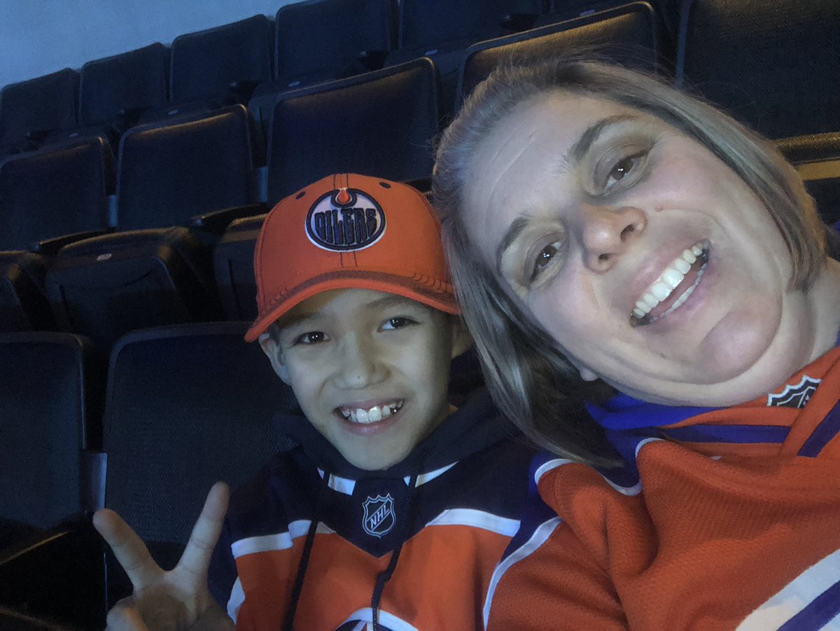 discoverwithsue's tweet photo. #LetsGoOilers https://t.co/wkLsnGnOVd