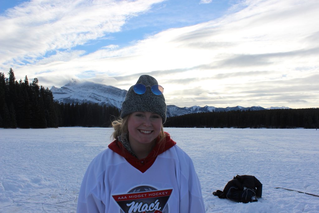 Enjoying family and the great outdoors over the holidays!

Wishing all my guests peace and love and happiness and great travels in 2019!

#ballyrockhome #canmore #banff #travel #rockymountains #travelalberta #twojacklake