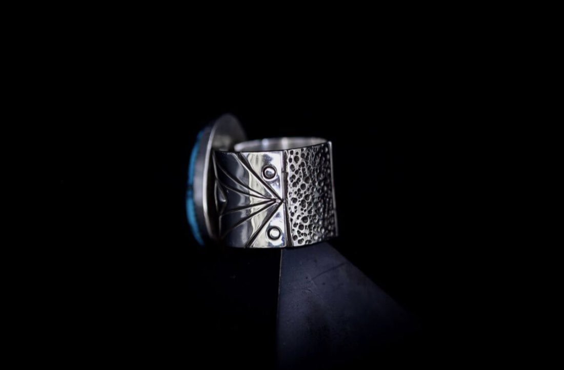 TheCobraQueen's tweet photo. We all want to be a special snowflake and our own little collections of unique jewelry are one of the ways in which we are able to curate that individuality and personal style we all strive for ❄️🙌🏼❄️ #TurquoiseThursday #CQJ https://t.co/QnufqDcQkK