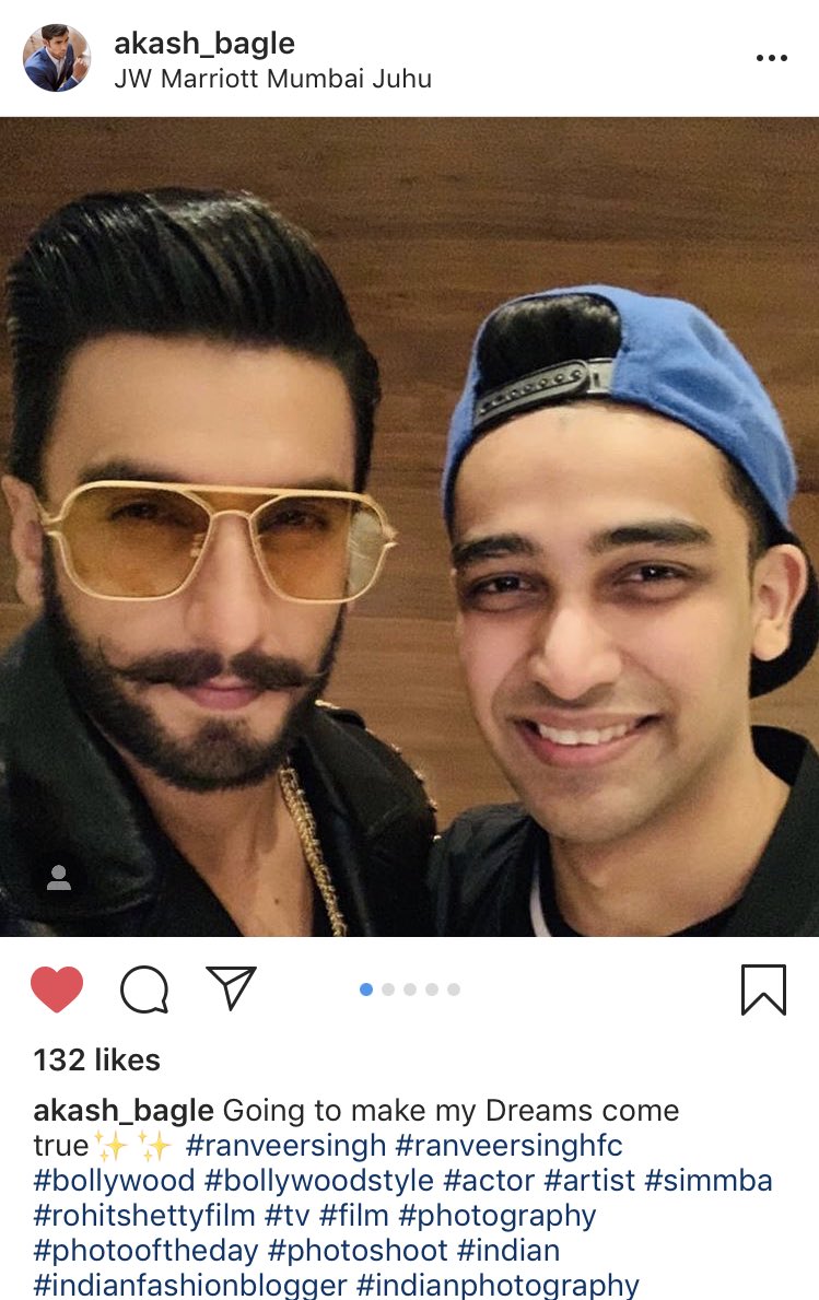 RanveeriansFC's tweet photo. PICs #7 Bae with a lucky fan ❤️ #SimmbaToday #SimmbaInCinemasToday https://t.co/rpkzFFjE86