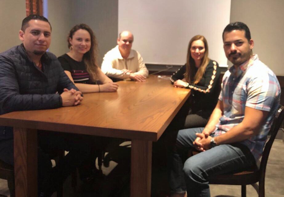 INFONLMX's tweet photo. #EstaTarde Los nuevos Comisionados de la @CTAINLinfo, se reunieron con el Comisionado Presidente, @sierrabg y el Comisionado Vocal, @Jylizaliturri. Dicho encuentro, permitió presentarse y compartir algunos temas de interés sobre la #CTAINL 🔎
#PlenoCTAINL https://t.co/QQ4ngS4sXg