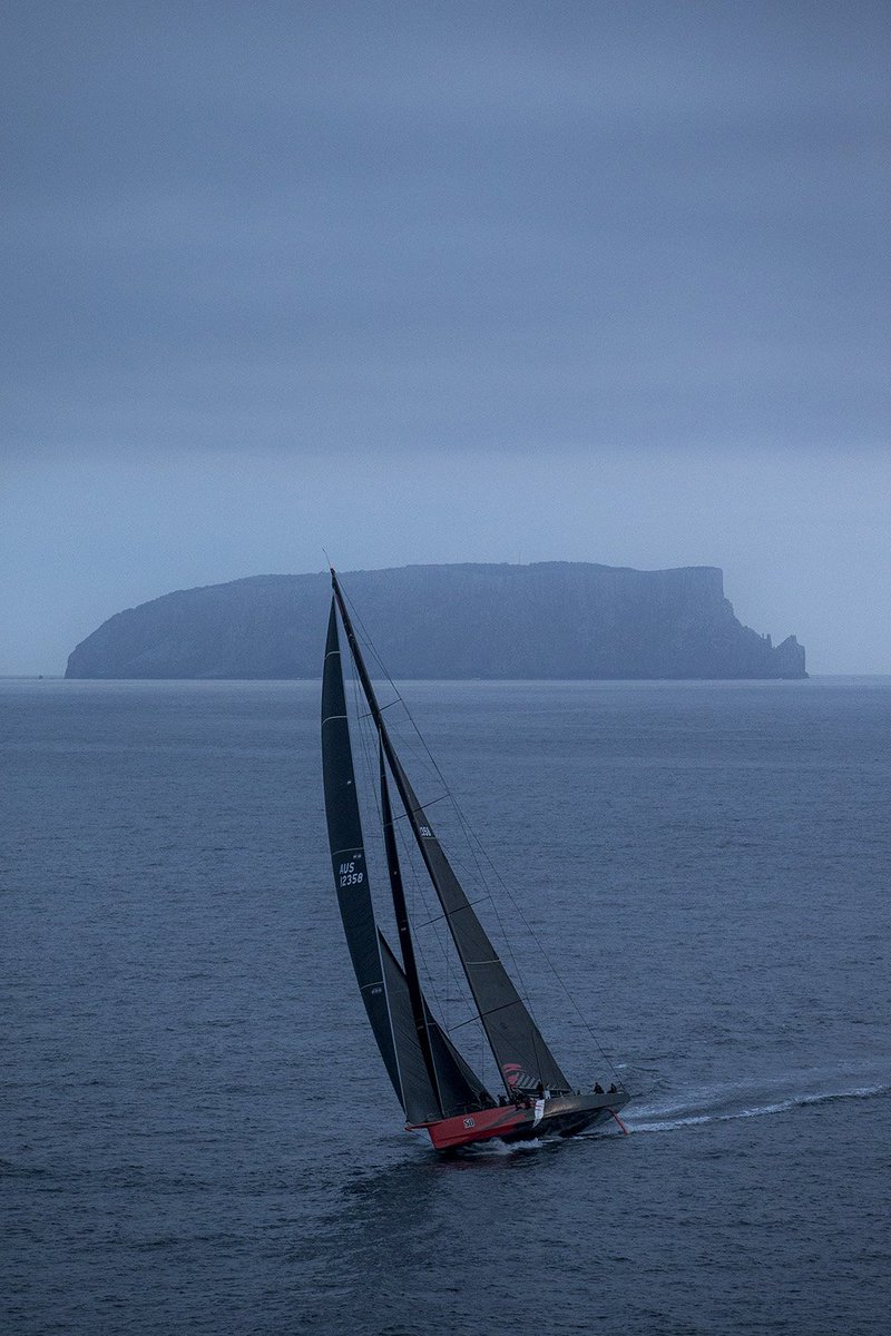 Congratulations to @WildOatsXI and what a race it was and still is for all the others!
 A selection of Comanche at sunrise this morning
 @rshyr @TeamComanche #sailing #aerialphotography @CanonAustralia