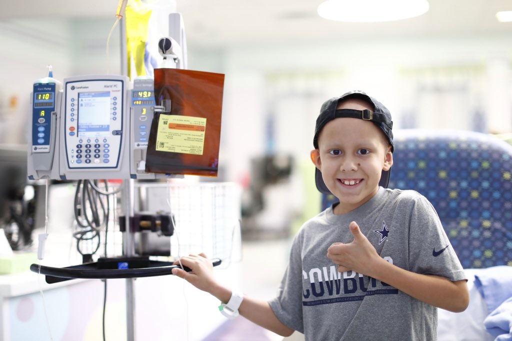 JayNovacek84's tweet photo. Captain America has only been given a few more hours to live as of this minute! Please EVERYONE stop for a moment and pray for Jonah, he doesn’t want to give up! We need all the prayers we can get! 

#FightJohnahFight
#TeamJonah
#LockingArmsWithJonah
@NovacekAmy https://t.co/ndEmNiTrj4