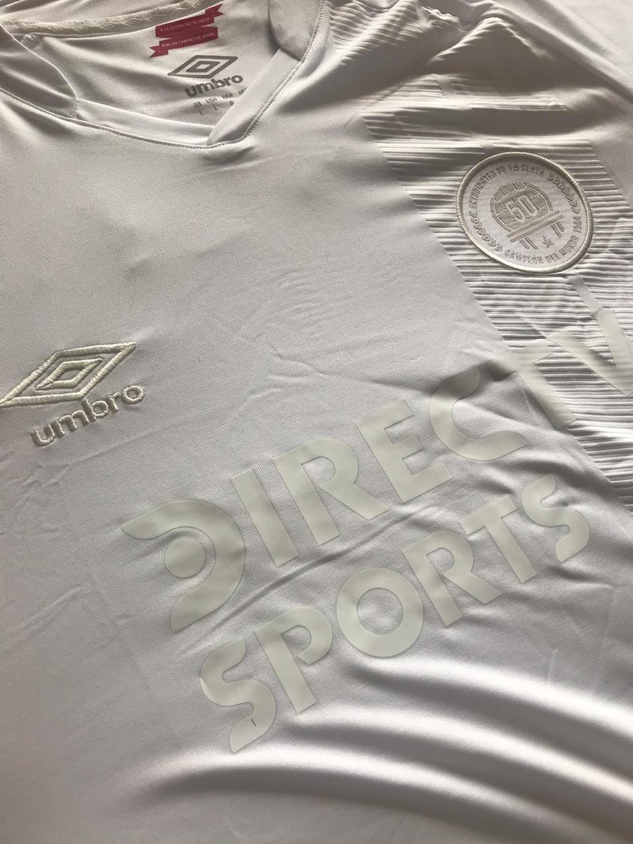 MarcaEnZona's tweet photo. ¡Sorteo!
Gracias a Umbro sorteamos la camiseta de Estudiantes
Para participar:
- Seguir a @MarcaEnZona 
- Hacer RT

El concurso termina el 2/1/19 y durante el 3/1 daremos el ganador/ra. Quién gane retirará la camiseta por Marca en Zona o abonará el envío al domicilio que quieran https://t.co/SGBQBCDftI