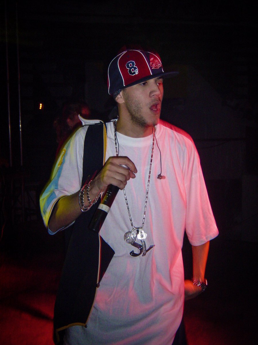 djsyrome's tweet photo. #TBT 2004 // @syrome (con 80 Lbs. menos 🤣) + @daddyyankee // #Choluteca #Honduras - Pre #LaGasolina después de esto; 🚀
#djsyshow #syrome #sy #djsy #concertoutfit #reggaeton #reggaetoneros #desde1993 https://t.co/NcsabYjU56