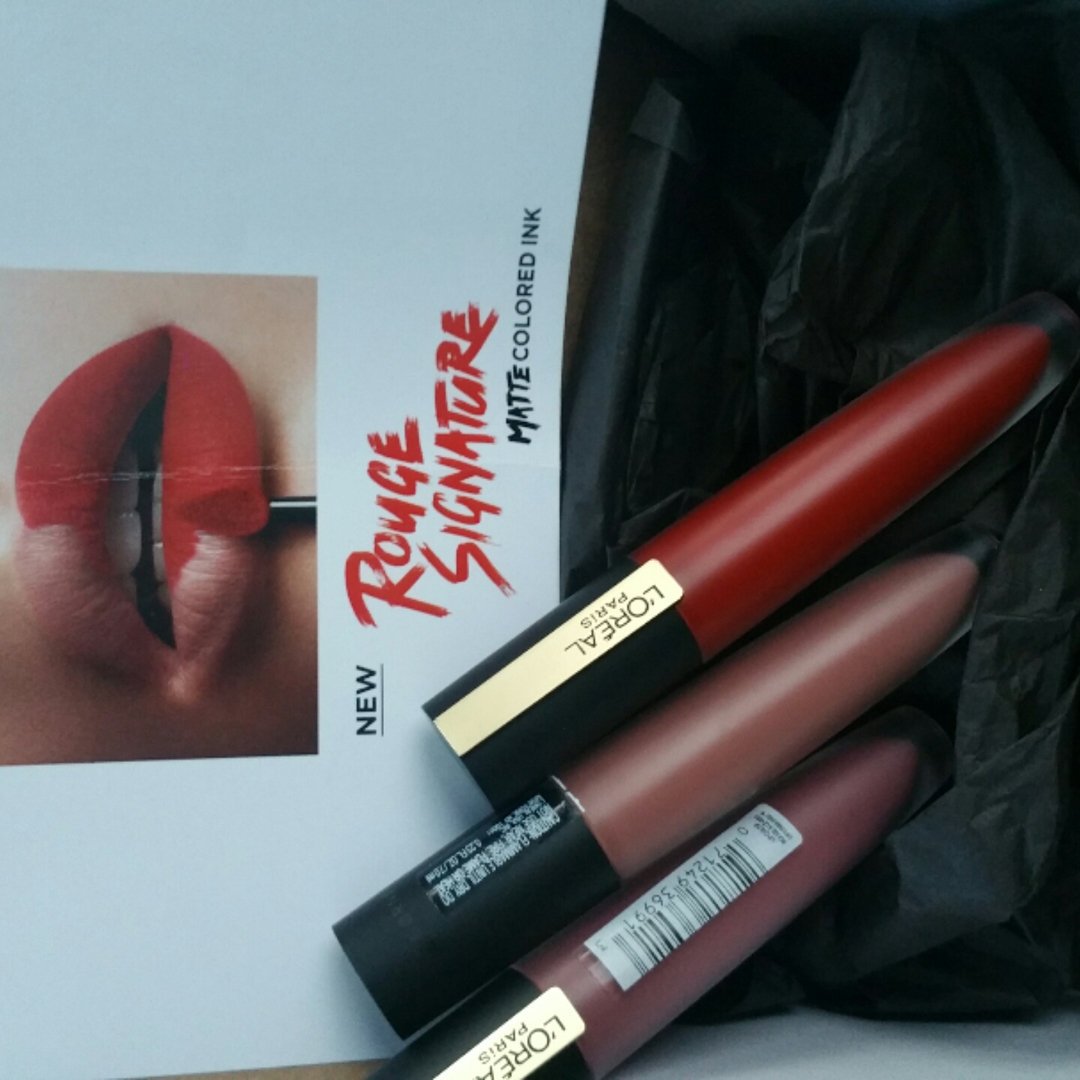 makeupandautism's tweet photo. thankyou @Influenster  for my complimentary #rougesignature #voxbox https://t.co/3PbouZZHW0