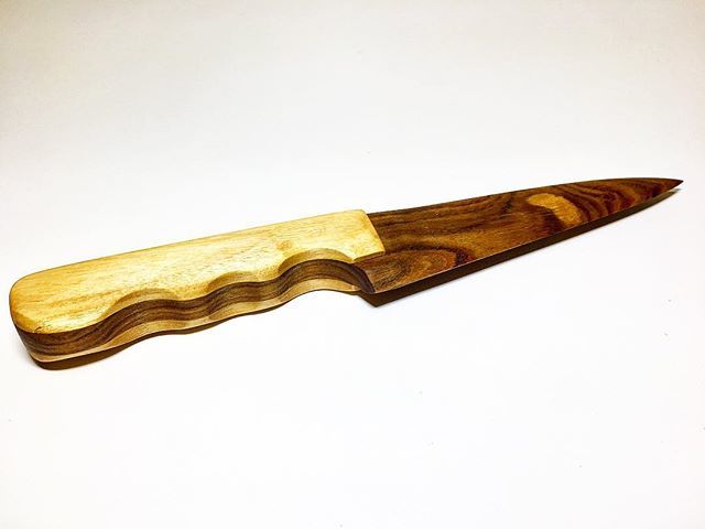 LazyGuyDIY's tweet photo. So what was my most popular project of 2018? A last minute #scrapwoodproject with the #wooden #cakeknife #tutorial made out of #canarywood and #coffeewood takes the cake. You guys have sent me tons of pics of the ones youโve made and they are awesome. Kโฆ https://t.co/arWNMzsns2 https://t.co/XN6vncPrUT