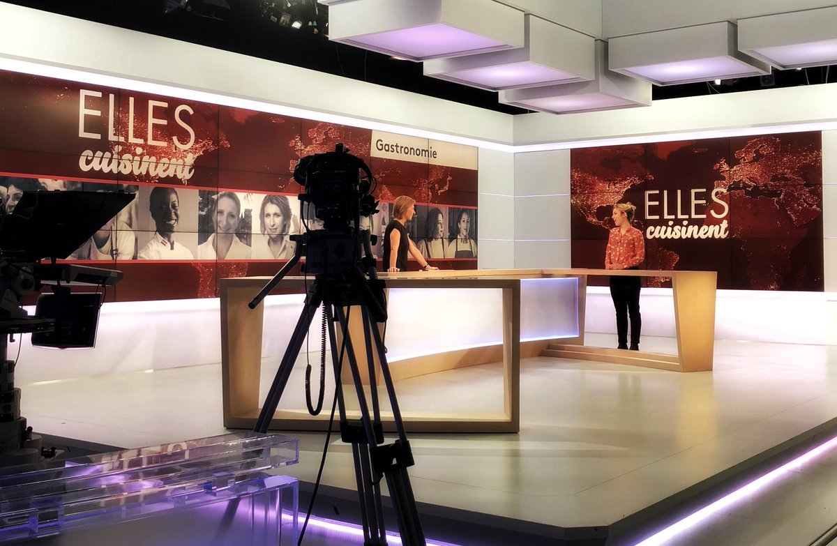 📺 on air ! Dans <a href="/Le_Soir3/">Soir/3</a>, <a href="/AnneBourse/">Anne Bourse</a> reçoit Manon Fleury, Cheffe @restaurantLeMermoz 📖 retrouvez la Cheffe dans #Ellescuisinent de <a href="/VeraneFrediani/">vérane frédiani</a> publié @hachettePrat