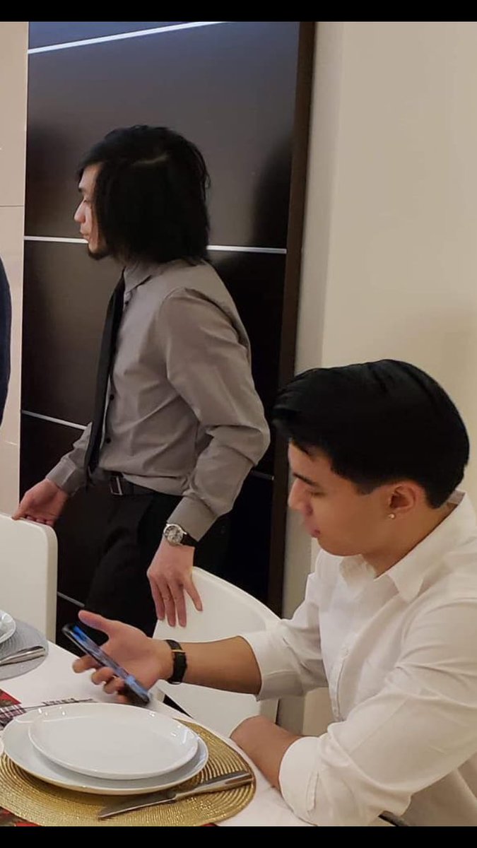 WLRUSSELLITALY's tweet photo. Kuya Ralph and Dodoy 💙
Christmas Eve.

©️ tita Mariz https://t.co/n8rwr0AOgx