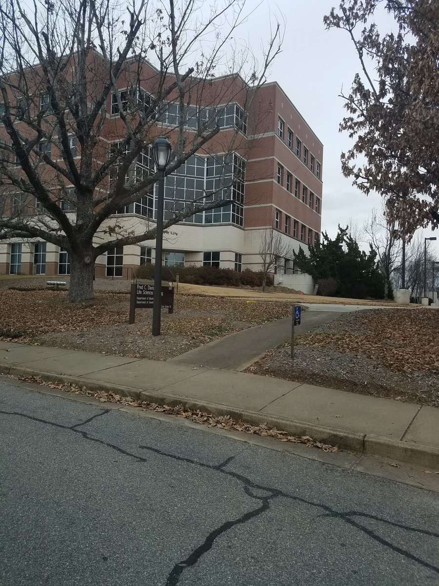 wcsSHSrt's tweet photo. Thread 2 of the day: a tour of the University of Georgia from our vehicle (on a cold drizzly day): 

One of Lady Turpin's former domains: the Life Sciences Building (shaped like a DNA helix from the sky) https://t.co/m6t4W22Ndk