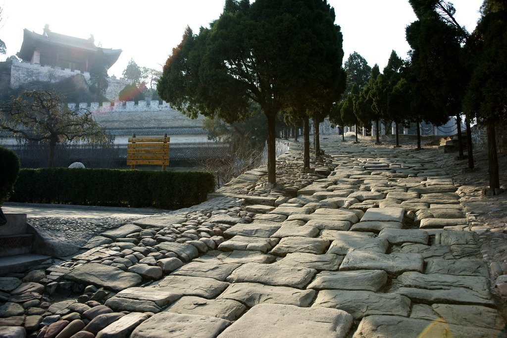 simontourcom's tweet photo. The #SimaQianTemple is located in #Hancheng, #Shaanxi Province of China. It was built in the 4th year of #Yongjia in the Western #JinDynasty (310 AD), some 1,700 years ago. Sima Qian (145BC - 90BC), the famous historian of #China . https://t.co/wQwHvoB7JD