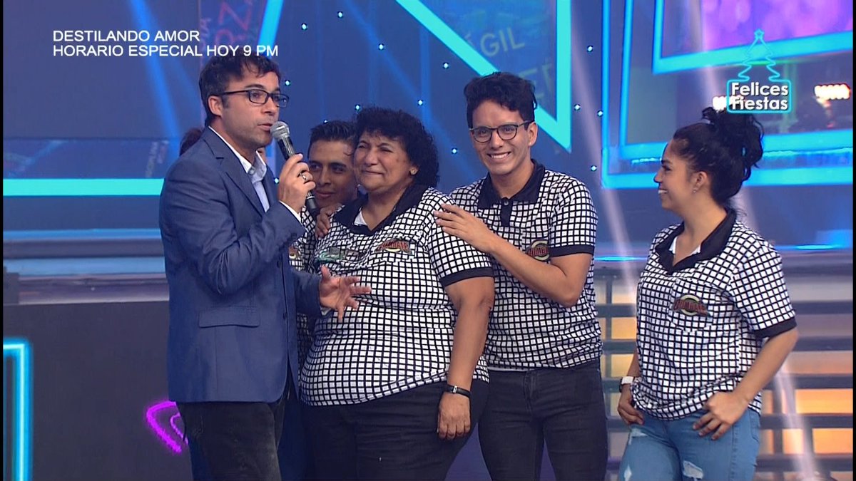 Combate_ATV's tweet image. 🎊🎉¡Sin ellos, DIOSAS👸 no hubiera sido una gran competencia!🎊🎉 Sigue la señal EN VIVO ► bit.ly/1FbDTrs | @atvpe