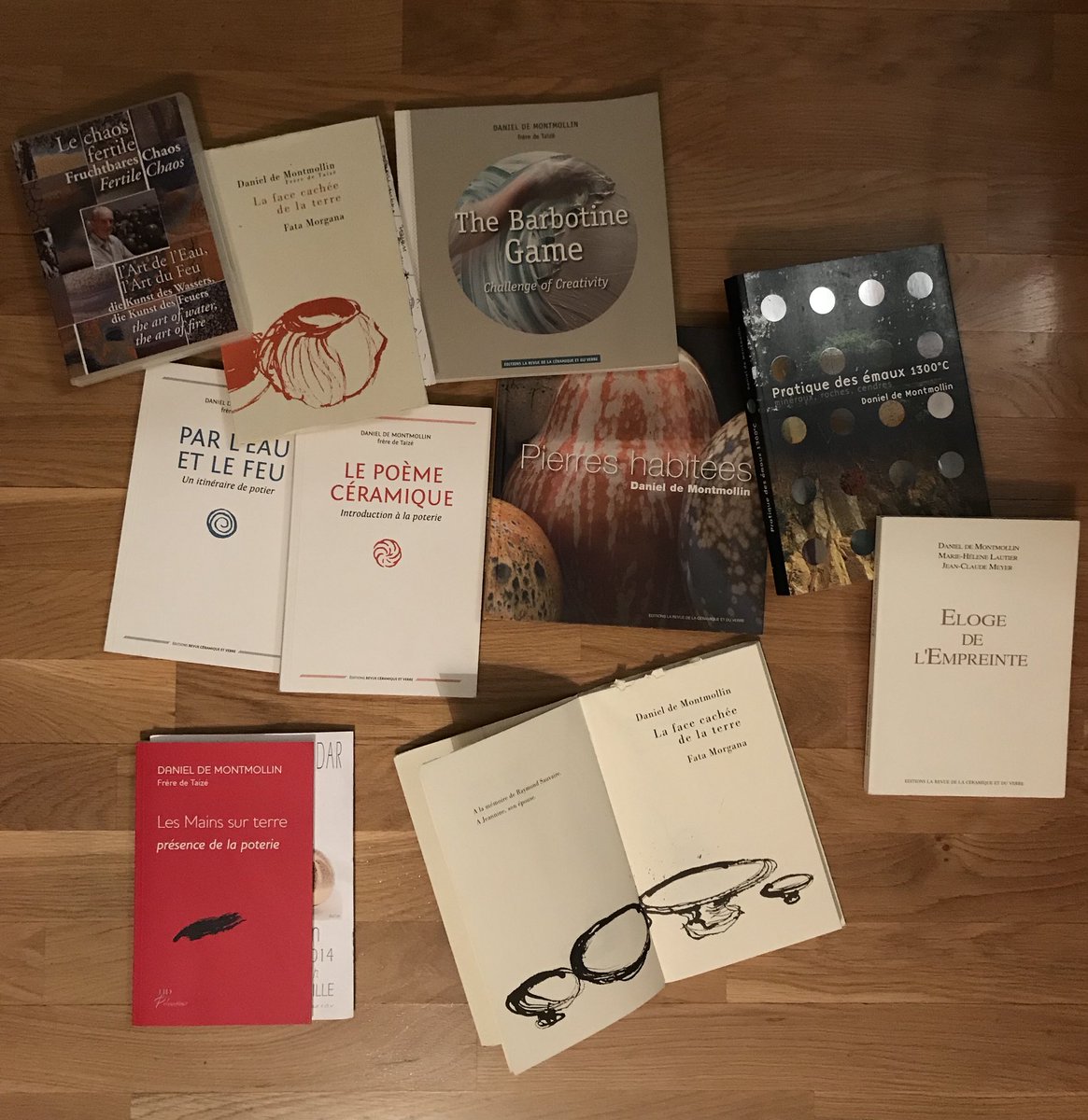 juarezchicote's tweet photo. @aitziberurtasun, @MuseoOteiza, este ceramista, 98 años, se llama daniel de montmollin... escribe a mano y no recibe ya a nadie... éstas son sus manos... amigo de bachelard, de paul ricoeur, de artigas...éstas son sus manos, su taller y libros y lo que dice en el único en español https://t.co/aosiOQzlbX