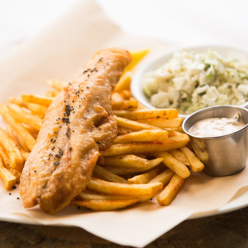 TheCornerBar303's tweet photo. Treat yourself to something tasty like the Colorado Striped Bass Fish 'n Chips expertly paired with your favorite craft beer. https://t.co/sJVGeaCt64