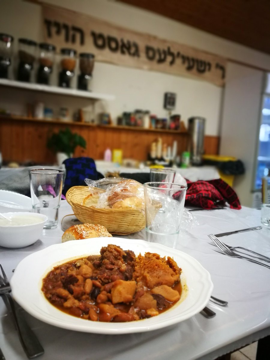 bneybraki's tweet photo. ליל שישי בנוהל (@ ר' ישעי'ליס גאסט הויז in Bodrogkeresztúr) https://t.co/9gIauJlu7L https://t.co/2zHnIR1bGT