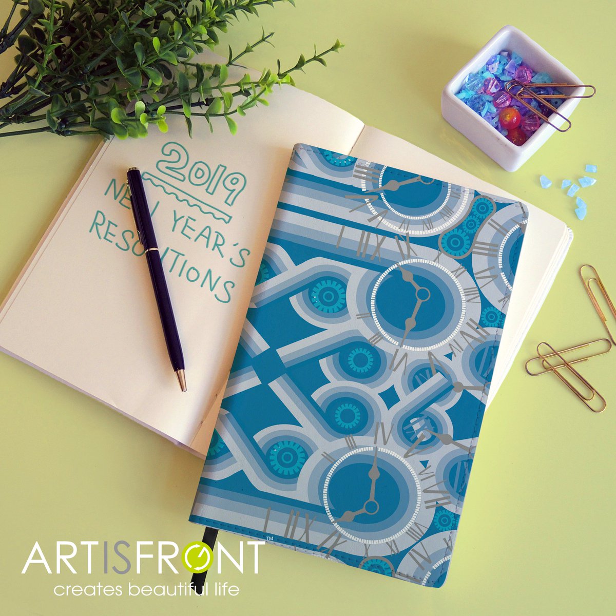 Artisfront's tweet photo. After Christmas, the new year countdown is beginning!
What new goals are there in the coming year? Set your goal of 2019 on the Artisfront “Time Path” pattern notebook, and have a happy new year! https://t.co/8mad06hn56