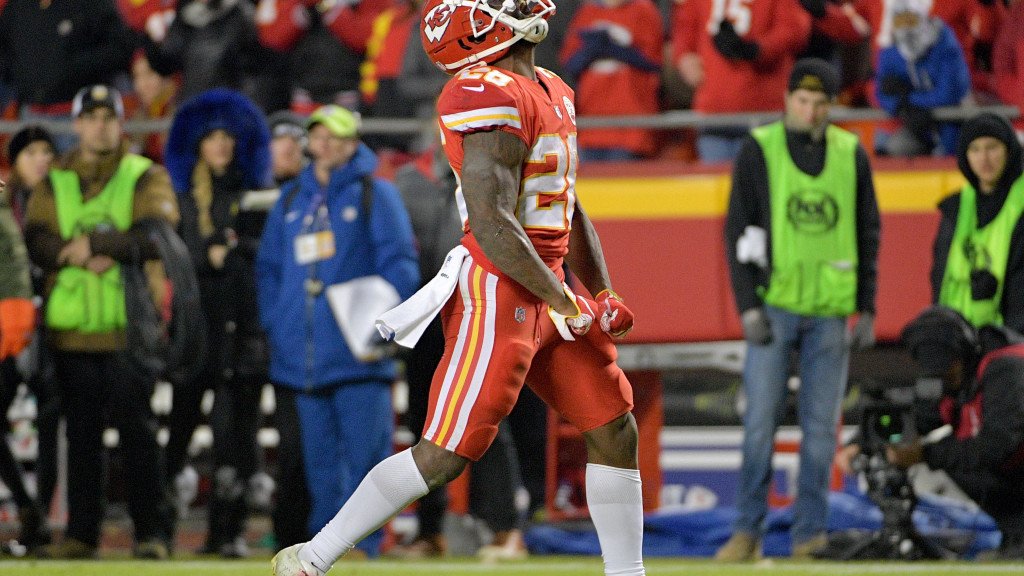 zesty_chiefs's tweet photo. Report: Chiefs re-sign RB Damien Williams to a two-year extension https://t.co/wjaLfZK2oz https://t.co/drUypGZp0f
