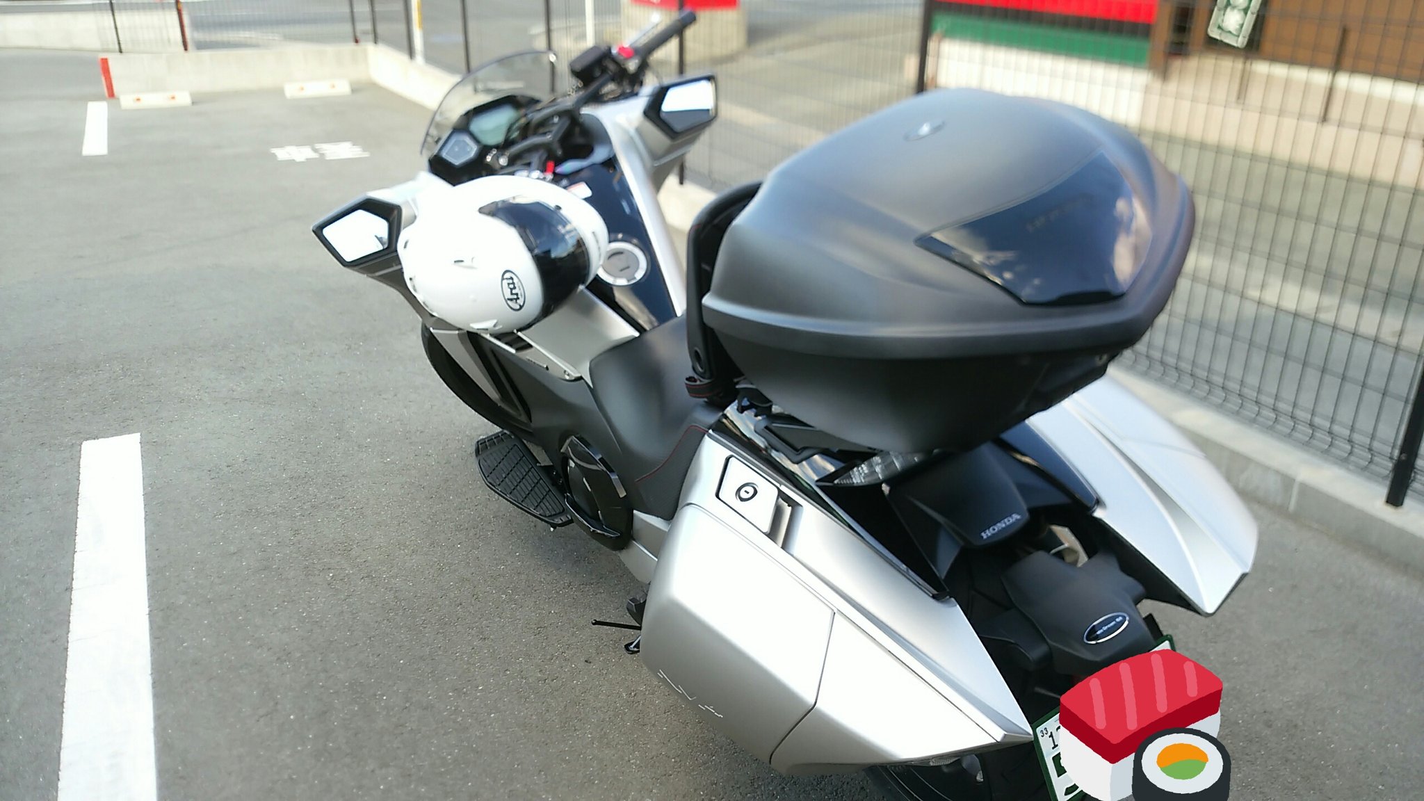 تويتر クラ Cb1000r 艦アケ提督 على تويتر はい 手続き済ませて納車されました 新たな相棒 ホンダ Nm 4 02 巷では ドラグーン と呼ばれてる機体です 自分はナンバーの数字から ゴーヤ号 とでも呼ぼうかと思います 色んな名所を巡りたいと思いますので