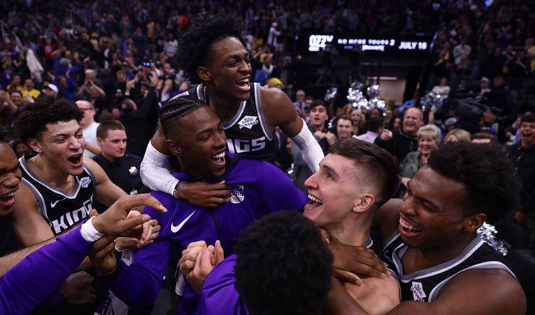 KR_Comms's tweet photo. The emotion in this photo is amazing. This is why I love the NBA. Thrilling buzzer beater win by the @SacramentoKings! https://t.co/lhuLUNeAUQ