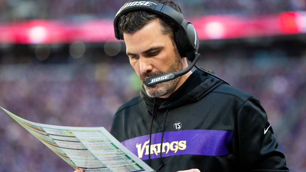 Vikings Kevin Stefanski has the fun of game planning for Khalil Mack vikingswire.usatoday.com/2018/12/27/vik…