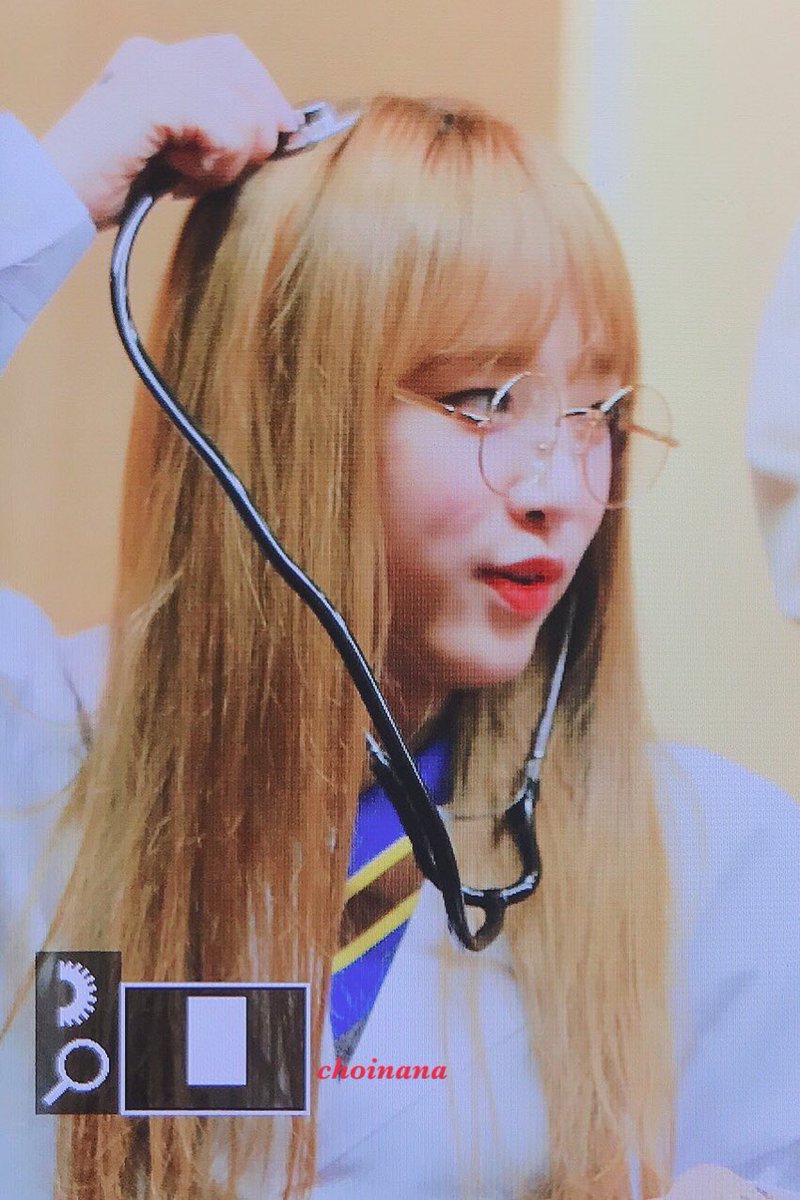 yena checking to see if her one braincell is still ok