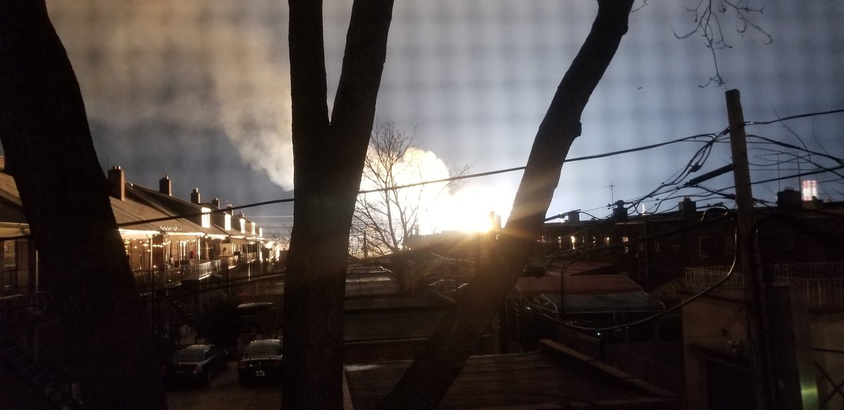 pin__cushion's tweet photo. WHAT THE FUCK #ASTORIA #CONEDISON https://t.co/1s37jdUrPm