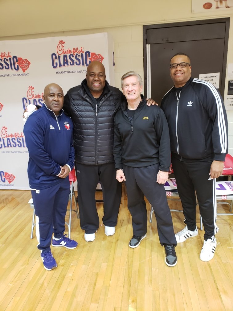 Standing with South Carolina's Top Law Enforcement Officials @SCDPS_PIO @RCSD @ColumbiaPDSC #ColonelWilliamson #SheriffLott @MelronK  @CFAClassic