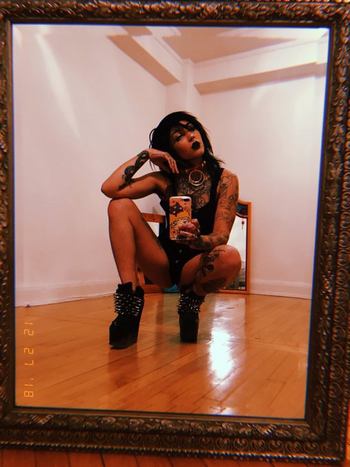 if u ever called me ugly u owe me a dollar https://t.co/xATbGxBdzL<a href="/tag/onlyfans"class="tags"><span>#onlyfans</span></a>
