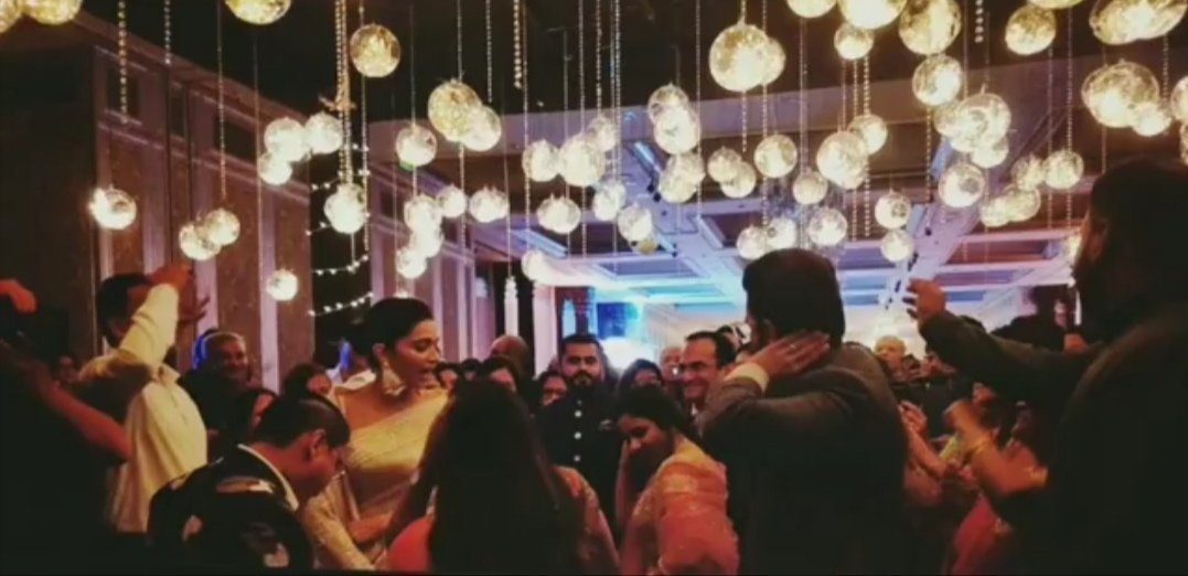 DeepikaPFC's tweet photo. [PICS-2] Deepika Padukone and Ranveer Singh at The Taj Mahal Palace hotel in Mumbai yesterday 
(Tfs @TeamDeepikaMY) https://t.co/xLFMMhTs0M