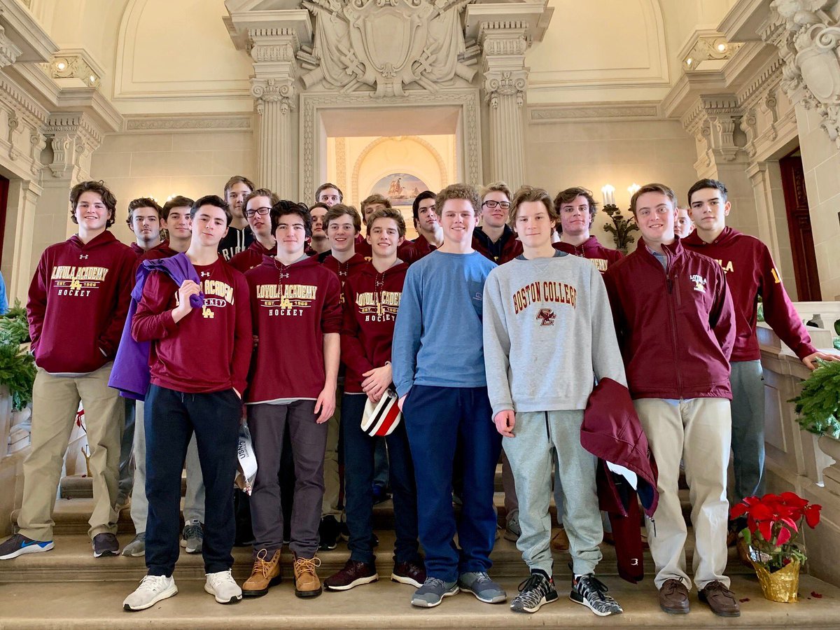 RamblerHockey's tweet photo. Maroon headed to DC today, toured the Naval Academy and the Capitol. They play Gonzaga at 10:00 est tomorrow. #GoRamblers #PurplePuck https://t.co/ZQl1TfdT1c