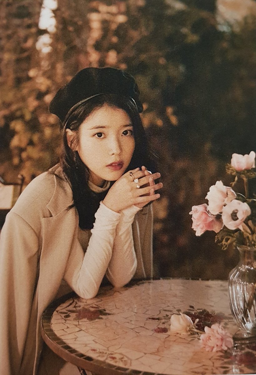 radian_iu's tweet photo. Waoh Queen! https://t.co/sdhkBAC4dG