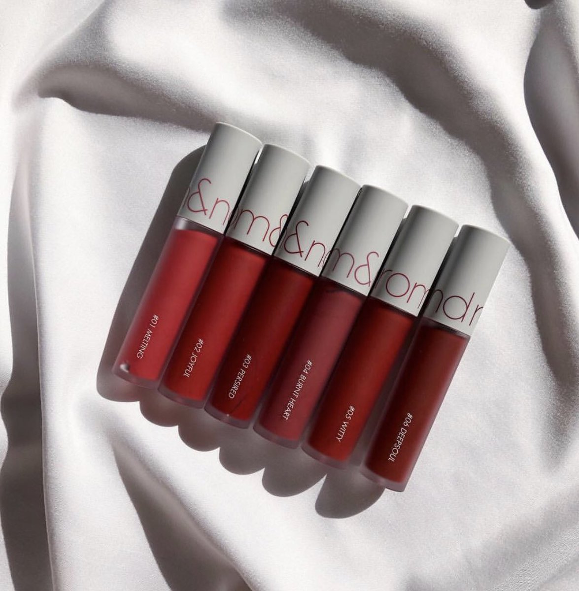 isnielong's tweet photo. ♡ ROM N D ZERO VELVET TINT 

♡ มี 6 สี นะจ๊ะ เนื้อดีม้ากกกกกกกกกกก ชอบมากกกกกกก โดยเฉพาะสี 6 กี้ดม้าก

〰 290 THB https://t.co/A7BQgCyuDq