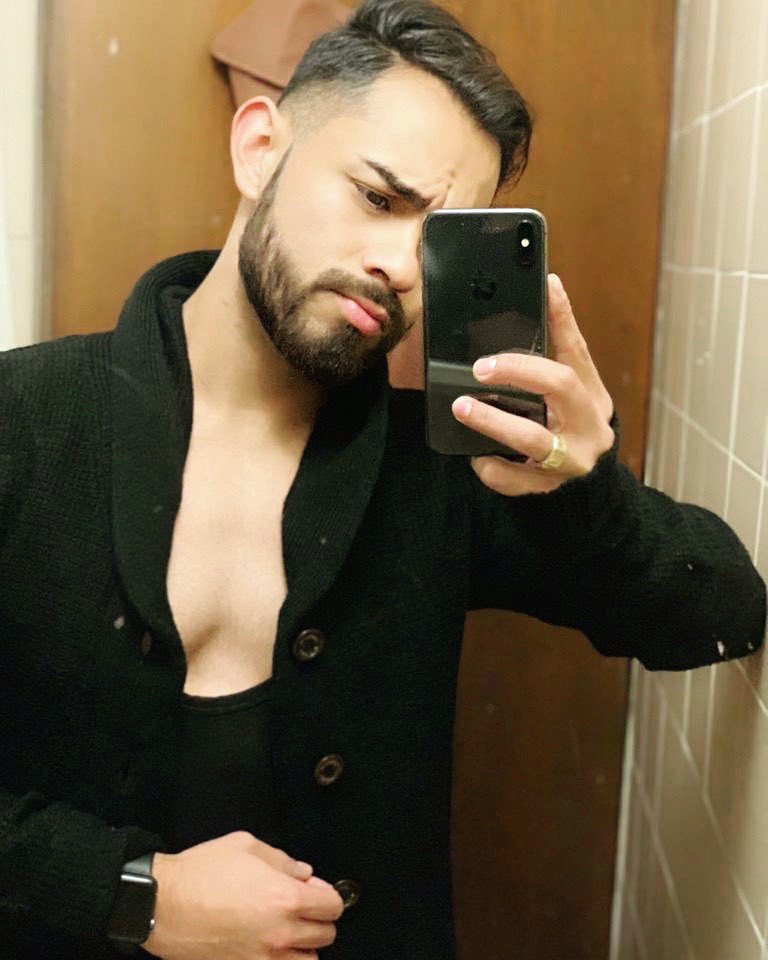 GeorgeGlezzGG's tweet photo. Ser un caballero no implica ser flaco, alto, musculoso o tener dinero, solo implica hacer feliz a su princesa.
#Filosofía #NochesDeCafé #iphonexs #mate20pro #missyou #GG #GGMen #YvesRocherZacatecas #LiderYR #WorkOut #Goals #Gentleman #YvesRocherMx https://t.co/VjGyGB614n