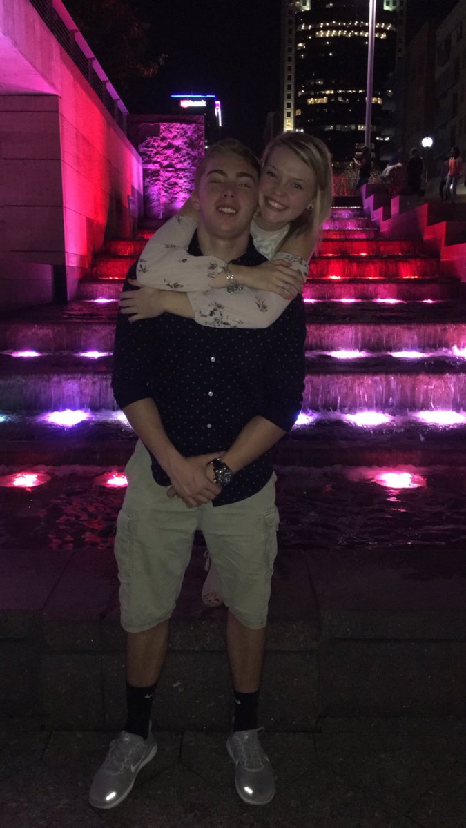47_Beach's tweet photo. Happy birthday babe😘 https://t.co/Fd2WEk4K9N