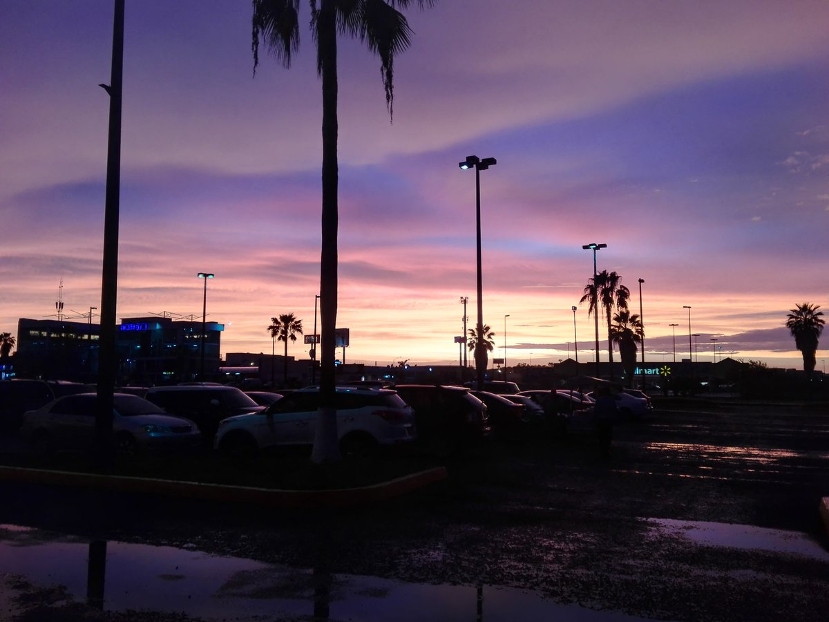 neverbeyess's tweet photo. Estás fotos tienen tiempo, pero amo demasiado como se miraba el atardecer. Así que hasta que no tome una que considere se le asemeje, la tendré acá. https://t.co/xUvijs92U6