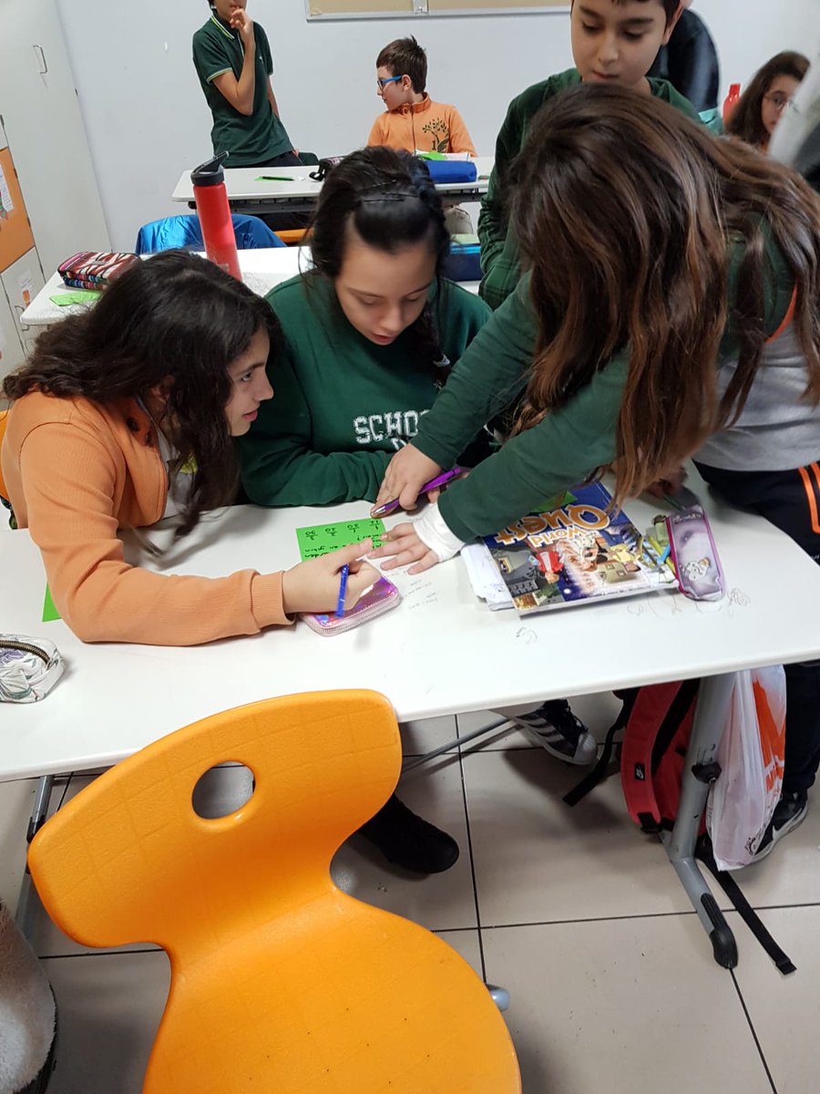 6. Sınıflarımızda kesirlerle işlemler konusunu adam asmaca oyunuyla pekiştirdik.#matematikheryerde <a href="/elvin_oven/">Elvin Öven Güçbilmez</a> <a href="/KvancBarlas/">Kıvanç Barlas 🇹🇷</a> <a href="/coskunfrt13/">Coşkun Fırat</a> <a href="/GulbinBeyaz/">Gülbin Beyaz Kaldan</a> <a href="/turkan_berna/">Berna türkan</a>