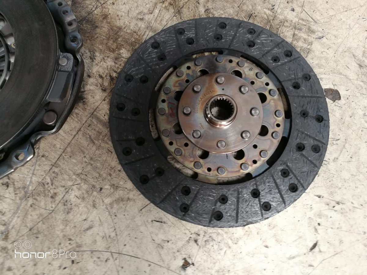 dhaneshnair's tweet image. The vehicles i have owned include a @toyota corolla, @SkodaIndia Rapid, @Hyundai Elantra, @Jeep Cherokee. But @MahindraXUV500 seems worst in quality. How is a #5k run top end Xuv fails as shown - @GoenkaPk , @anandmahindra #qualityissue #newvehicle #madeinindia #5k