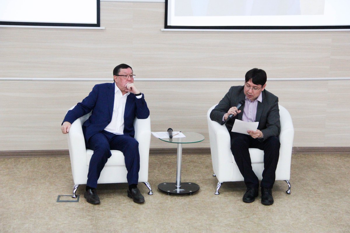 almau_edu's tweet photo. December 19, 2018 in AlmaU hosted a guest meeting with Usen Suleimen, the ambassador of Kazakhstan in Singapore and New Zealand. During the meeting, Usen Suleimen told interesting things about the work of a diplomat and about life in Singapore. https://t.co/CkiMybCtzD