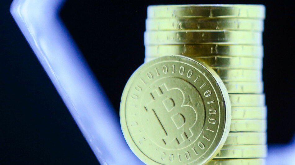 Move over HODL, it's time to BUIDL!
Sure, you can still hodl your coins. But without buidling, they probably won't be worth much.

#hodl #buidl #crypto #cryptocurrency #building