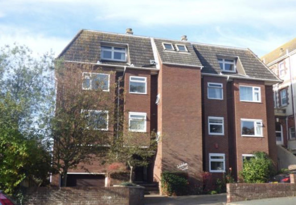 2 BEDROOM FLAT TO RENT

WYKEHAM ROAD, HASTINGS

£775 PCM FEES APPLY

Located in an elevated position just outside the centre of Hastings town. The quiet road is a popular residential area and this purpose built block...

ow.ly/Qsfd30n2EdT

 househunting #hastings <a href="/RightMove/">Rightmove</a>