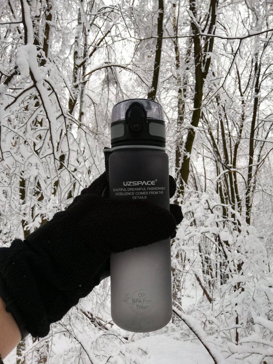BuyBottle's tweet photo. Але ж зима – це і є казка... Головне, вірити в дива 😌

#BuyBottle #Uzspace #waterbottle #sportbottle #Kyiv #Ukraine #sport #fitness #gymlife #gift #спорт #фітнес #пляшкадляводи #зож #подарунок #щоподарувати #зима2018 https://t.co/b3hGdczGqx