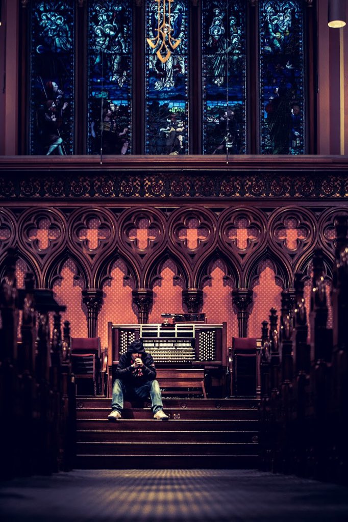 BugsyH_'s tweet photo. #genuflect is here google #bugsyh https://t.co/CgXuIookt8