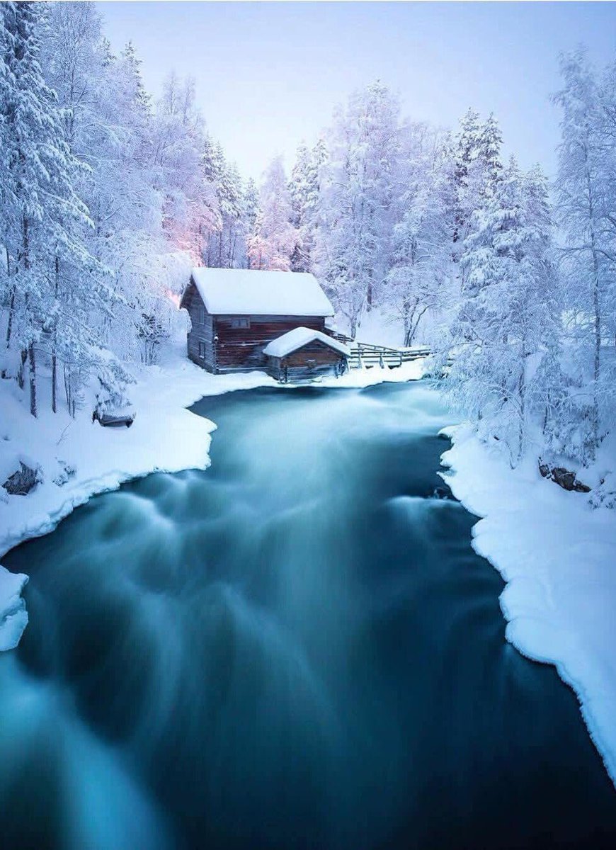 Goodmorning

Oulanka National Park
Finland

By Oos Photography