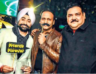 tosschd's tweet photo. #congratulations #batchof93 #25years #friends Thanks to @timesofindia https://t.co/vPlZgA7Z1j