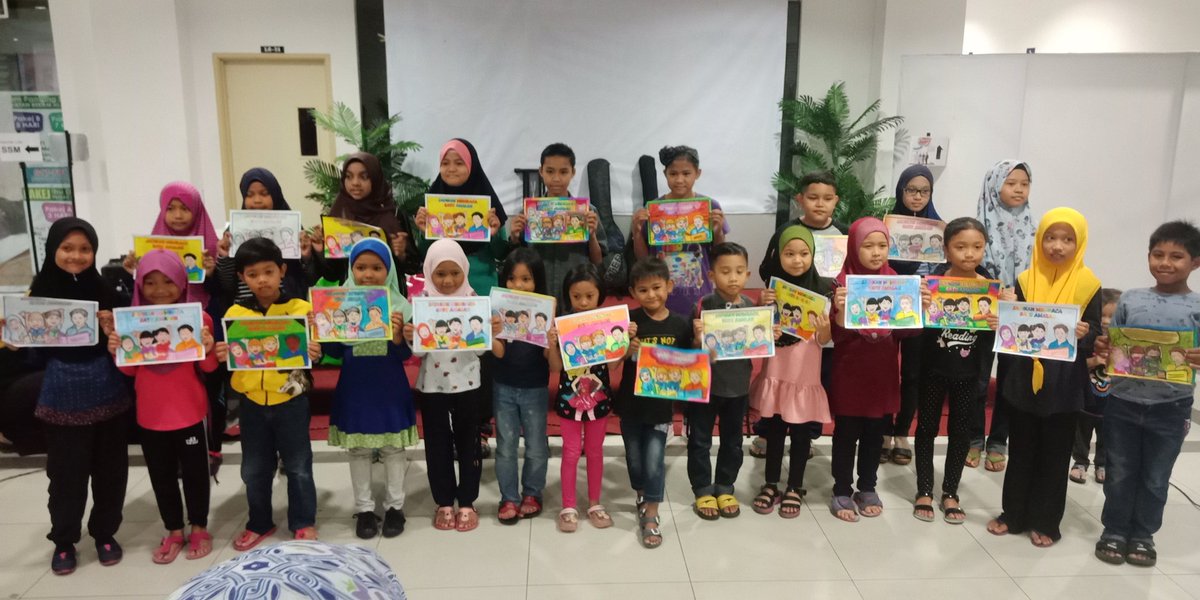 JunctionKluang's tweet photo. Sekitar pertandingan mewarna yang berlansung pada pagi tadi. Tahniah kepada pemenang.

#pasarlambak
#kluangjunction
#pertaandinganmewarna https://t.co/dOmBfFAGv0